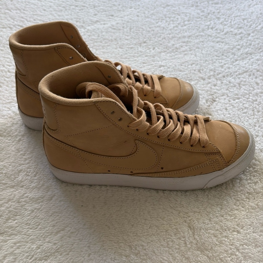 Nike Blazer Mid Premium
Vachetta Tan (Women's) - Picture 6 of 7